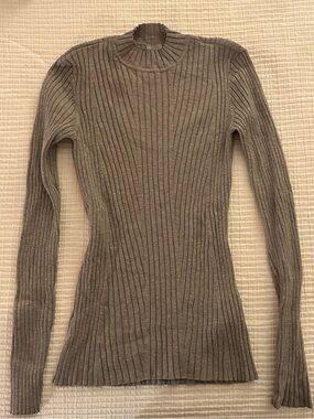 Ribbed Slim-Fit Mock Neck Sweater - Taupe/Gray